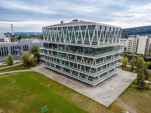 University of Business and Finance of Switzerland (UBFS)
